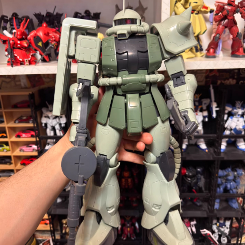 Kit de Modelo para Armar MEGA  - Model Kit Zaku reseña y precio