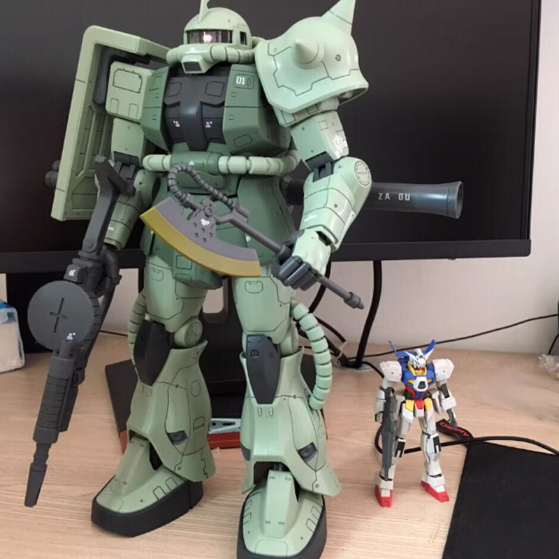 Kit de Modelo para Armar MEGA  - Model Kit Zaku reseña y precio