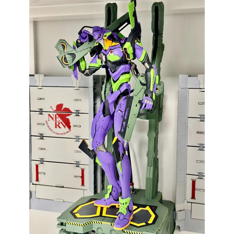 En Stock: Modelo Tron de Neon  - Model Kit Genesis reseña y precio